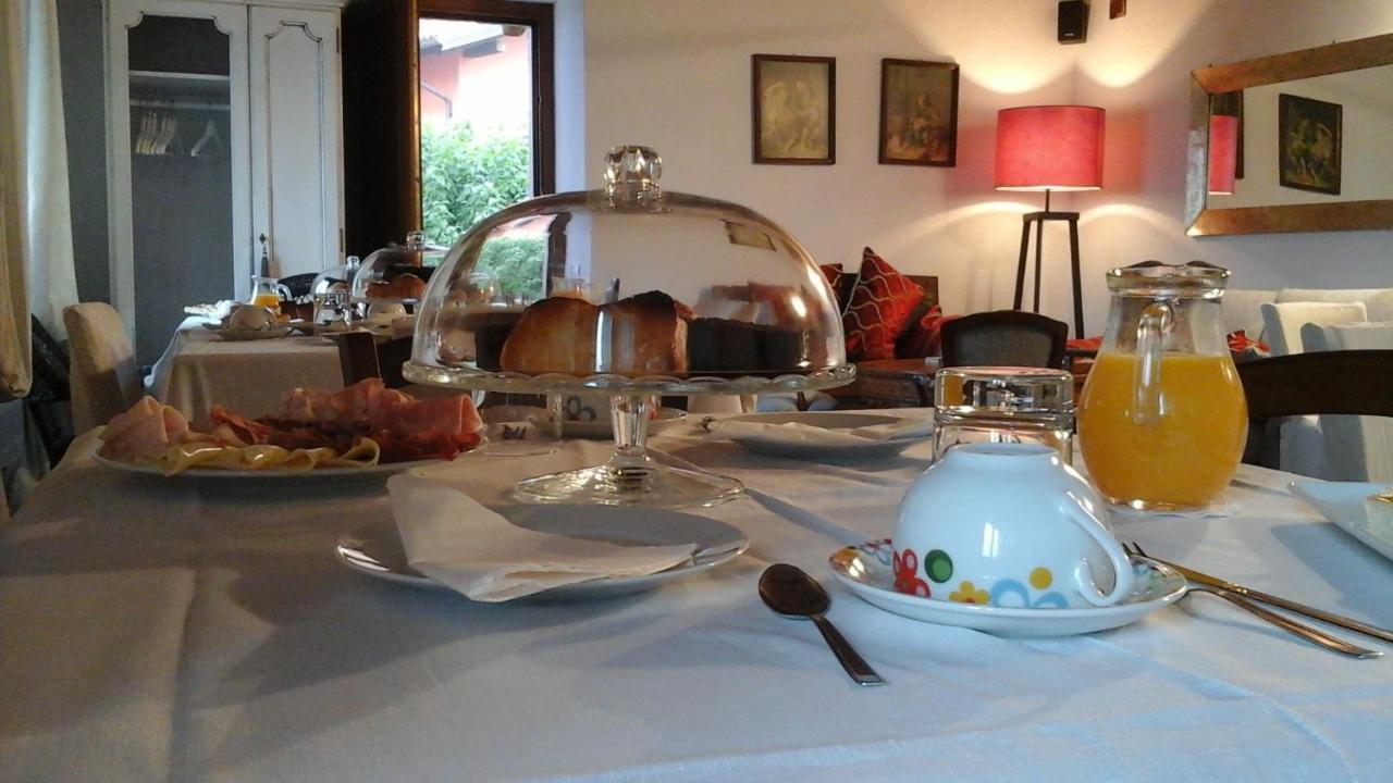 La Corte Di Langa Pension Albaretto della Torre Buitenkant foto